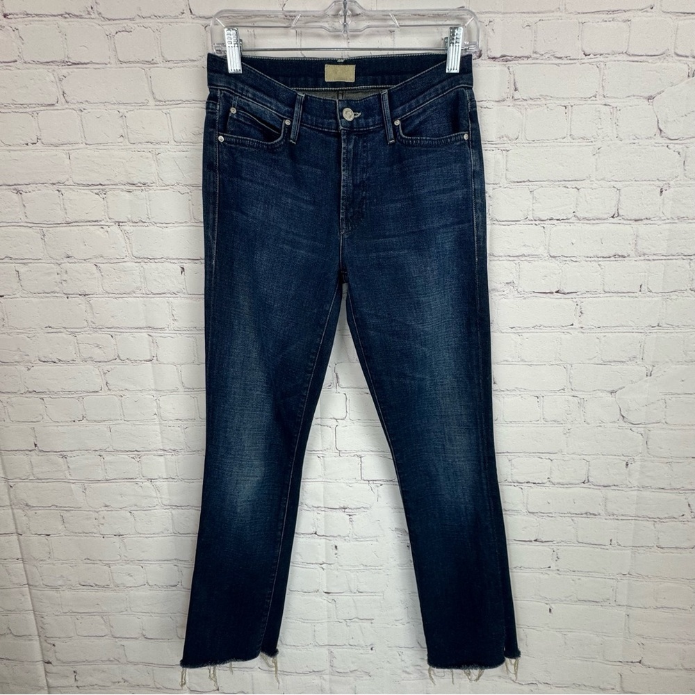 MOTHER The Rascal Ankle Snippet Fray Jean Size 26 Mid Dark Wash